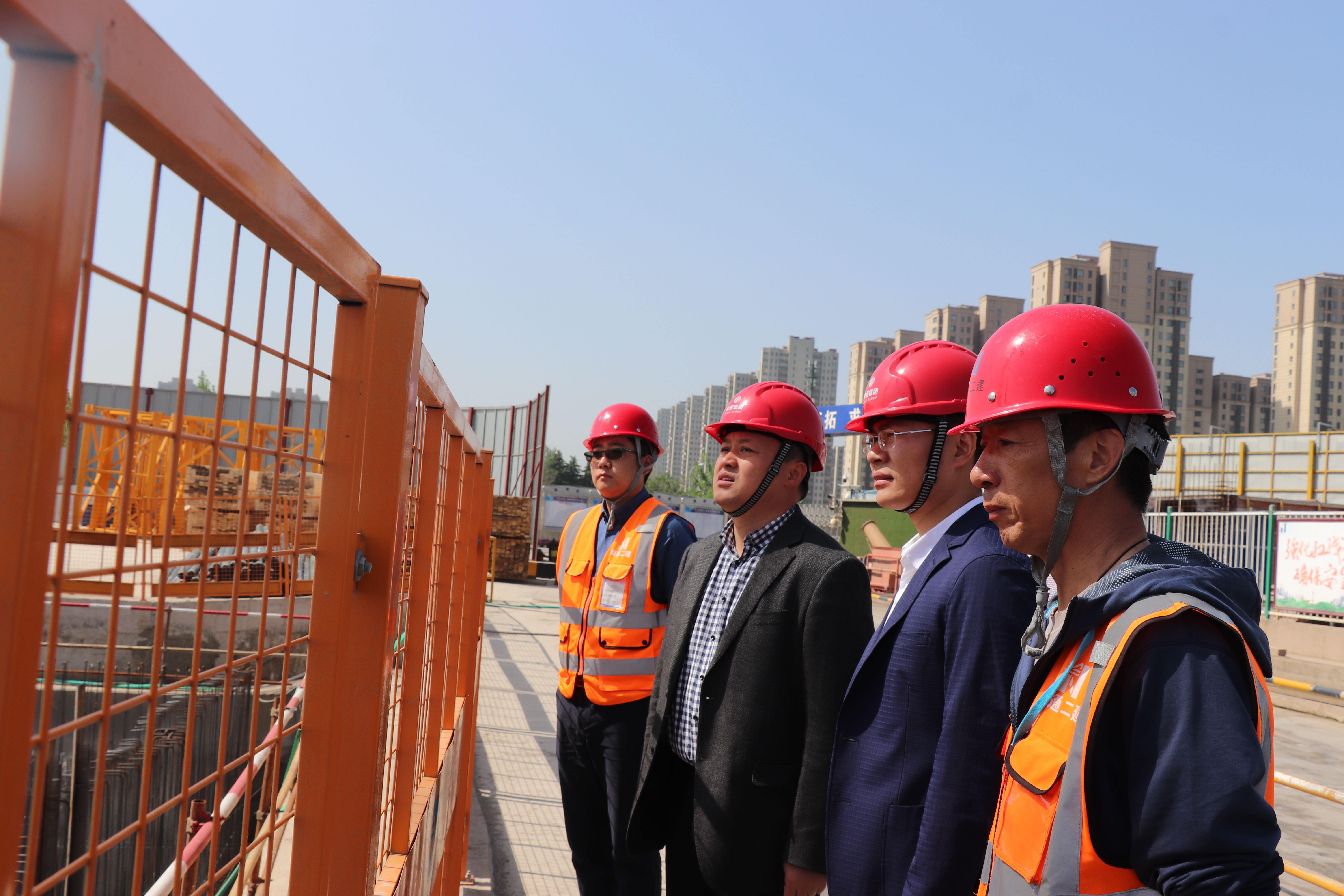 确保建筑工地安全生产平稳  NG娱乐集团开展节前安全生产大检查