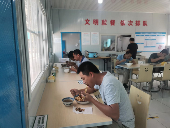 南京NG娱乐集团：打造暖心工地，，，，，，，，助推项目高质量发展